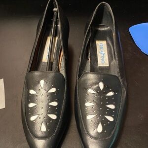Black Women's vintage loafers with color inserts size 11 WW